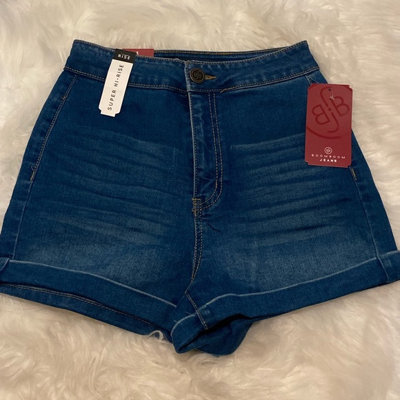 Boom Boom Super Hi-Rise Jeans Shorts, Highwaisted Denim Shorts, size 3 - Picture 8 of 16